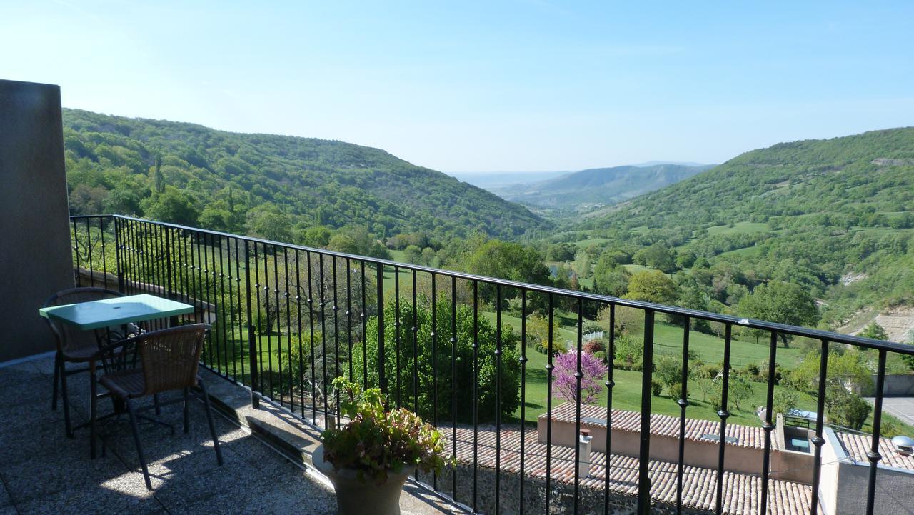 Logis Hotel-Restaurant La Mere Biquette Saint-Pons エクステリア 写真